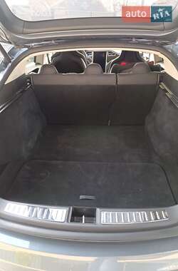 Лифтбек Tesla Model S 2013 в 