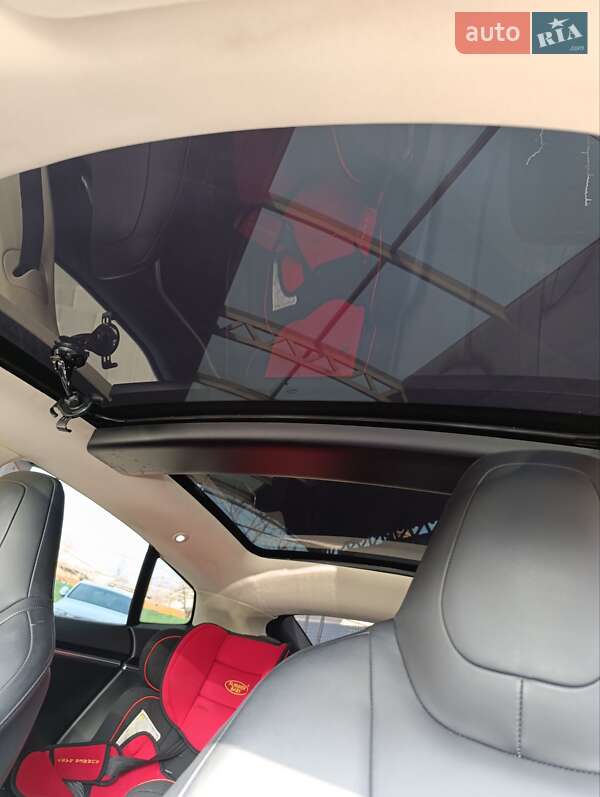 Лифтбек Tesla Model S 2013 в Измаиле