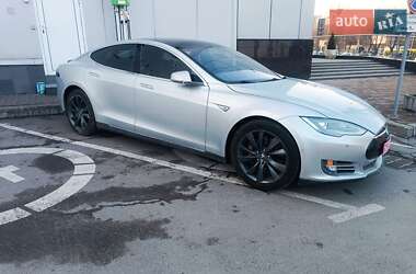 Лифтбек Tesla Model S 2014 в 