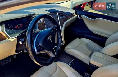 Лифтбек Tesla Model S 2017 в 