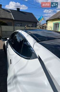 Ліфтбек Tesla Model S 2015 в 