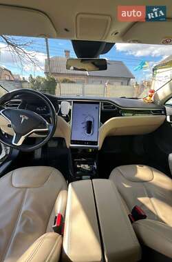 Ліфтбек Tesla Model S 2015 в 