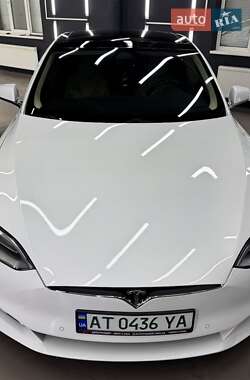 Лифтбек Tesla Model S 2017 в 
