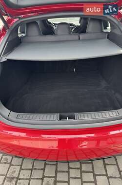 Лифтбек Tesla Model S 2017 в 