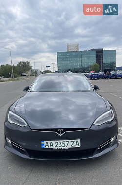 Лифтбек Tesla Model S 2016 в 