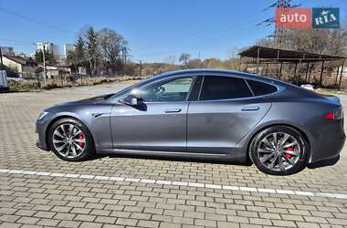 Лифтбек Tesla Model S 2019 в 