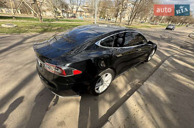 Ліфтбек Tesla Model S 2014 в 