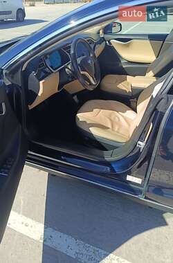 Лифтбек Tesla Model S 2014 в 
