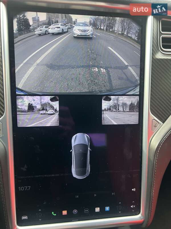 Лифтбек Tesla Model S 2017 в Днепре