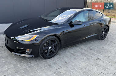Лифтбек Tesla Model S 2019 в 