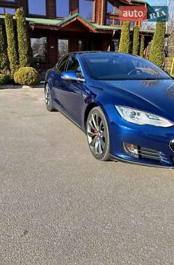 Лифтбек Tesla Model S 2015 в 