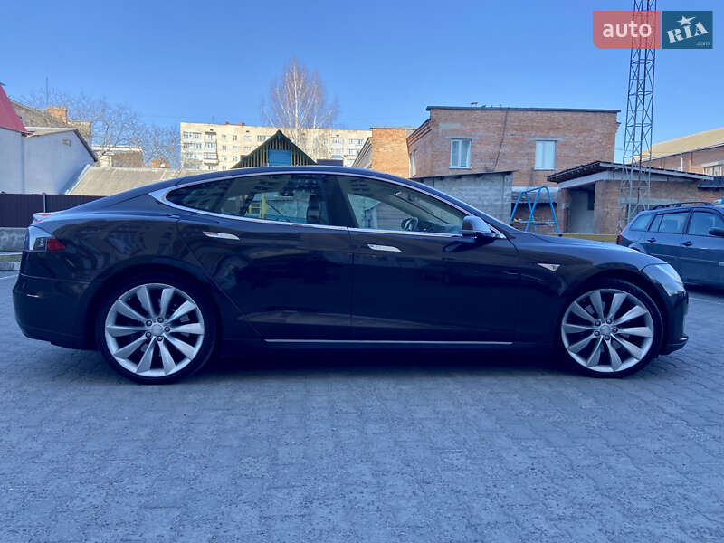 Лифтбек Tesla Model S 2012 в Хмельницком фото 13 Лифтбек Tesla Model S 2012 в Хмельницком