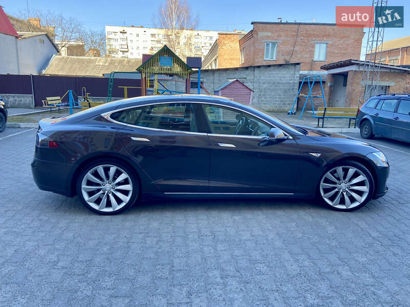 Лифтбек Tesla Model S 2012 в Хмельницком фото 18 Лифтбек Tesla Model S 2012 в Хмельницком