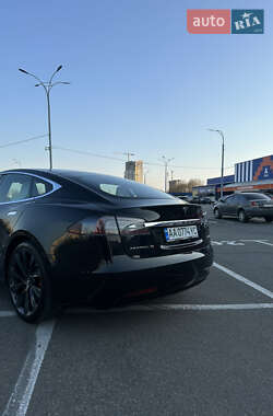 Лифтбек Tesla Model S 2018 в 