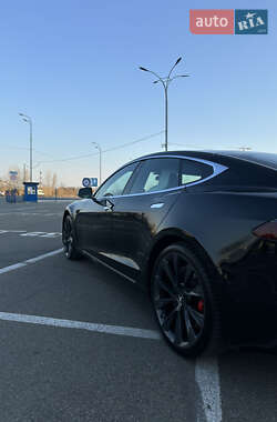 Лифтбек Tesla Model S 2018 в Киеве
