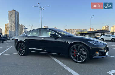 Лифтбек Tesla Model S 2018 в Киеве