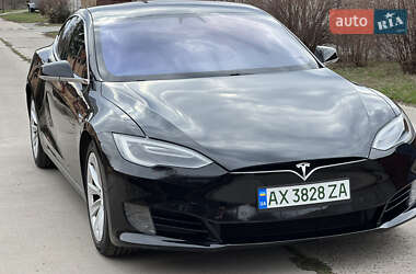 Лифтбек Tesla Model S 2017 в 