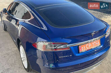 Лифтбек Tesla Model S 2015 в Ровно