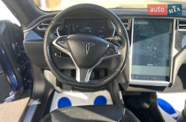 Лифтбек Tesla Model S 2015 в 