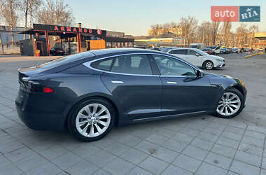 Лифтбек Tesla Model S 2018 в 