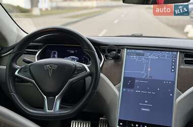 Лифтбек Tesla Model S 2012 в 