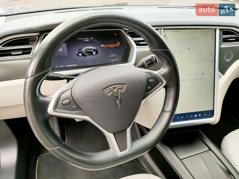 Лифтбек Tesla Model S 2014 в Звягеле