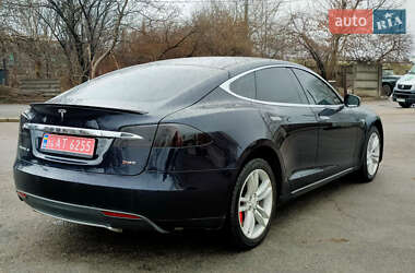 Лифтбек Tesla Model S 2014 в 