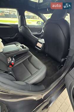 Лифтбек Tesla Model S 2021 в Киеве