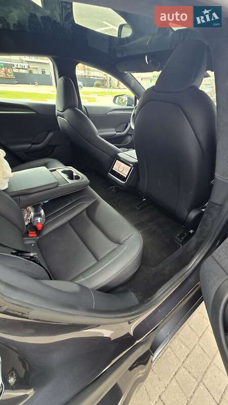Лифтбек Tesla Model S 2021 в Киеве