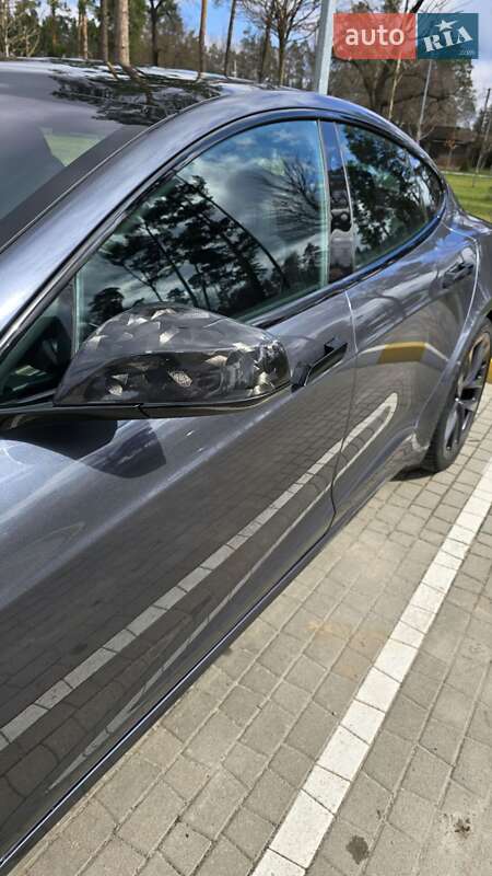 Лифтбек Tesla Model S 2021 в Киеве