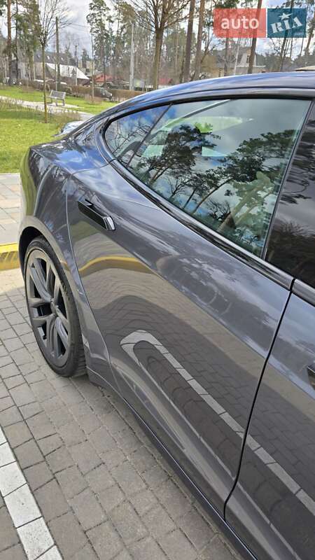 Лифтбек Tesla Model S 2021 в Киеве