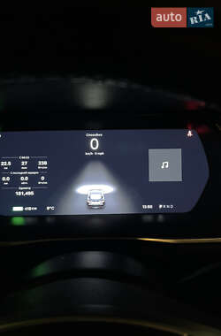 Лифтбек Tesla Model S 2015 в 
