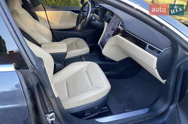 Лифтбек Tesla Model S 2016 в 