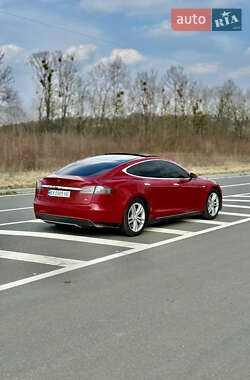 Лифтбек Tesla Model S 2013 в 