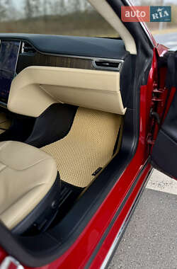 Лифтбек Tesla Model S 2013 в 