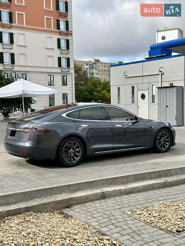 Ліфтбек Tesla Model S 2017 в Одесі