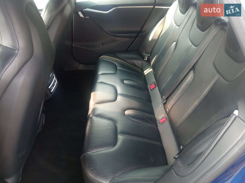 Лифтбек Tesla Model S 2015 в Радехове фото 12 Лифтбек Tesla Model S 2015 в Радехове