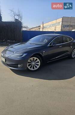 Лифтбек Tesla Model S 2020 в 