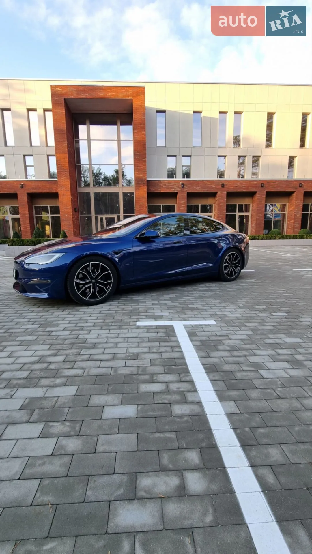 2021 Tesla Model S - мініатюра 11
