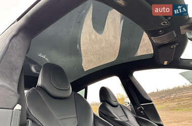 Лифтбек Tesla Model S 2016 в 