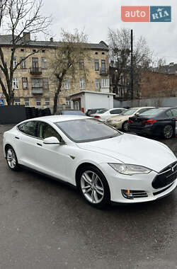 Ліфтбек Tesla Model S 2013 в 