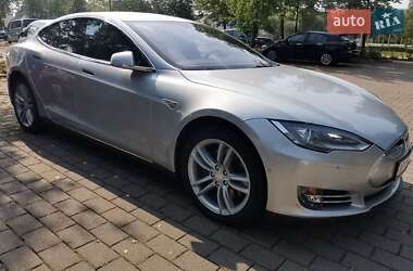Ліфтбек Tesla Model S 2016 в Тернополі