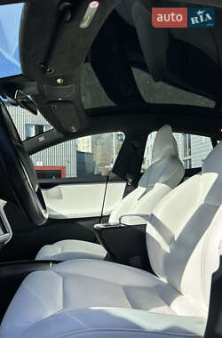 Лифтбек Tesla Model S 2017 в 