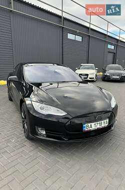 Лифтбек Tesla Model S 2016 в 