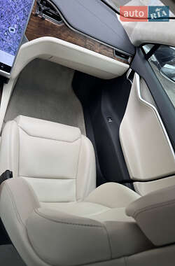 Ліфтбек Tesla Model S 2017 в 