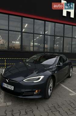 Лифтбек Tesla Model S 2018 в 