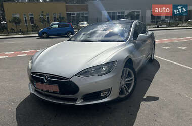 Лифтбек Tesla Model S 2014 в 