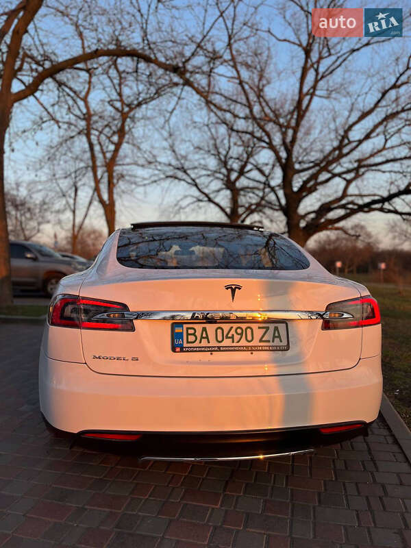 Лифтбек Tesla Model S 2012 в Кропивницком