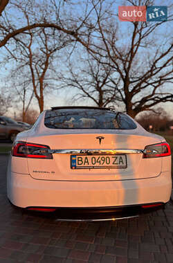 Ліфтбек Tesla Model S 2012 в 