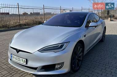 Ліфтбек Tesla Model S 2017 в 
